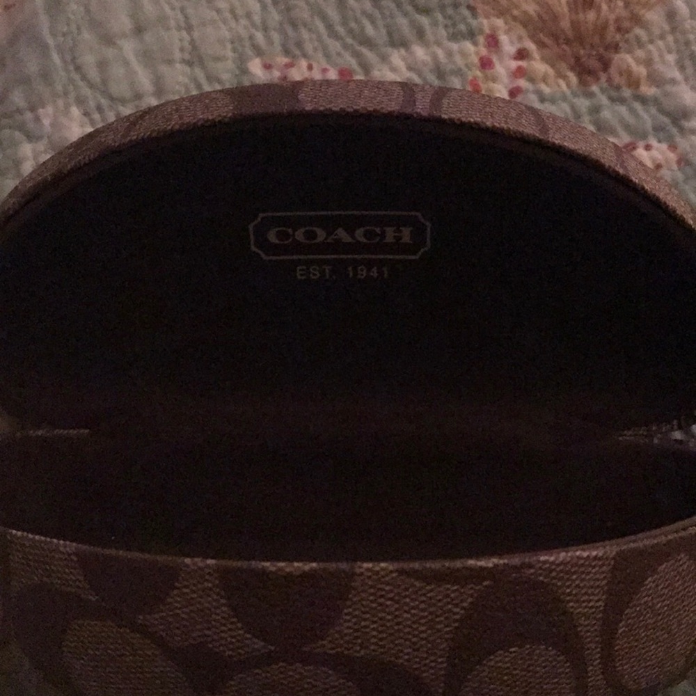 Authentic Coach Case - Picture 2 of 2